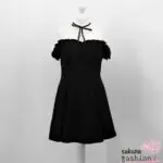 Ank Rouge Kleid Schwarz Schulterfrei Dekolleté Spitze Weiß Kragen Schleife Rüsche Zierknöpfe Japan Feminin Kawaii