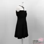 Ank Rouge Kleid Schwarz Schulterfrei Dekolleté Spitze Weiß Kragen Schleife Rüsche Zierknöpfe Japan Feminin Kawaii
