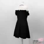 Ank Rouge Kleid Schwarz Schulterfrei Dekolleté Spitze Weiß Kragen Schleife Rüsche Zierknöpfe Japan Feminin Kawaii