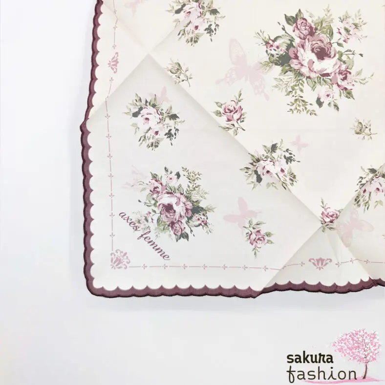 Axes Femme Tuch Accessoire Beige Floral Blumenmuster Rose Schmetterling Bestickt Bogensaum  Handtaschentuch Halstuch Taschentuch, Einstecktuch Handtuch Japan Kawaii Feminin TS639X22 scalar embroidery handkerchieft ecru