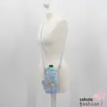 San-X Sumikko Gurashi PET Flaschenbeutel Tasche Blau 500 600 ml Motiv Katze Neko Eidechse Tokage Schweinekotelett Tonkatsu Eisbär Shirokuma Pinguin Penguin? Ebifurai No Shippo Garnenschwanz Japan Kawaii plastic bottle pouch (sumikko gurashi umikko lagoon)