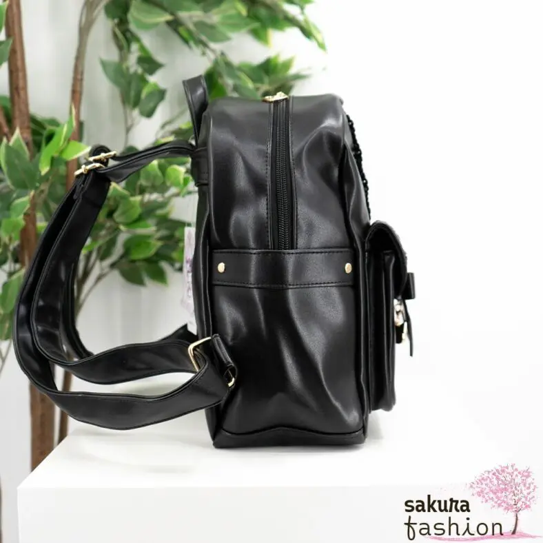 axes femme POETIQUE Kunstlederrucksack Schwarz Mittelgroß Spitze Schnürung Schleife Sanrio Kuromi Metallanhänger Gold Japan Kawaii Feminin kuromi bagpack with charm