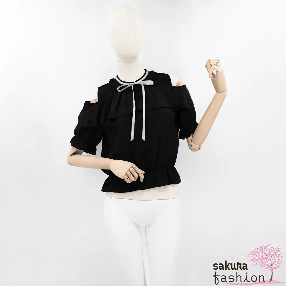 Axes femme Poetique Bluse Schwarz Schulterfrei Kragenschleife Rüschen Volantdetails Tailliert Puffärmel Leicht Luftig Japan Kawaii Feminin cape design shoulder aki blouse black
