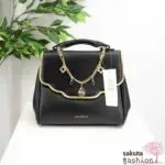 Axes Femme flache Handtasche Kunstleder Orientalischer Stil Schwarz goldfarben Kette Anhänger Logo Umhängetasche Schultertasche Elegant Japan Kawaii Feminin oriental style charm bag black
