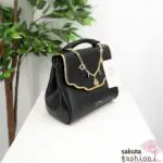 Axes Femme flache Handtasche Kunstleder Orientalischer Stil Schwarz goldfarben Kette Anhänger Logo Umhängetasche Schultertasche Elegant Japan Kawaii Feminin oriental style charm bag black