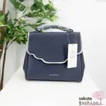 Axes Femme flache Handtasche Kunstleder Orientalischer Stil Marineblau silberfarben Kette Anhänger Logo Umhängetasche Schultertasche Elegant Japan Kawaii Feminin oriental style charm bag navy blue