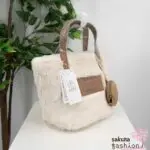 Axes Femme Kunstfelltasche Ecru Weiß Grau Handtasche Kunstlederdetails mini Tasche Portmonee Umhängetasche Japan Kawaii Feminin fur mini tote with pouch ecru grey