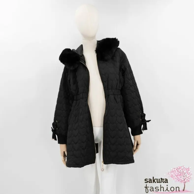 Rojita Steppmantel Schwarz Herzmusterung Kunstfellkapuze Schleifen Tailliert Japan Kawaii heart quilted coat black