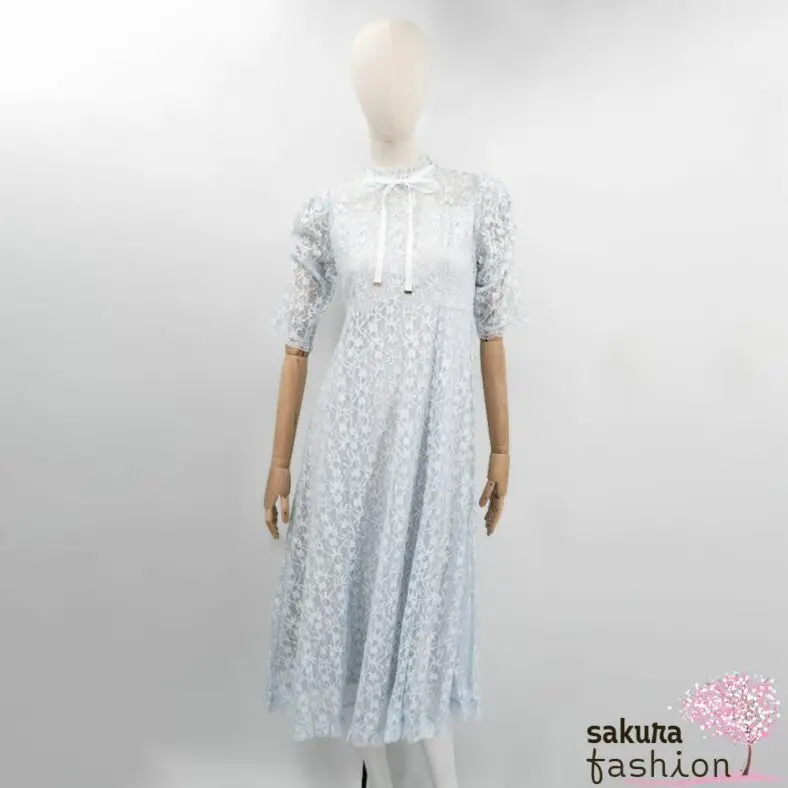 Rojita Maxikleid Lang Hellblau Spitzenkleid Glitzereffekt Floral Halbarm Ärmelraffung Federbustier Kragenschleife Japan Kawaii Feminin lace long dress saxe blue